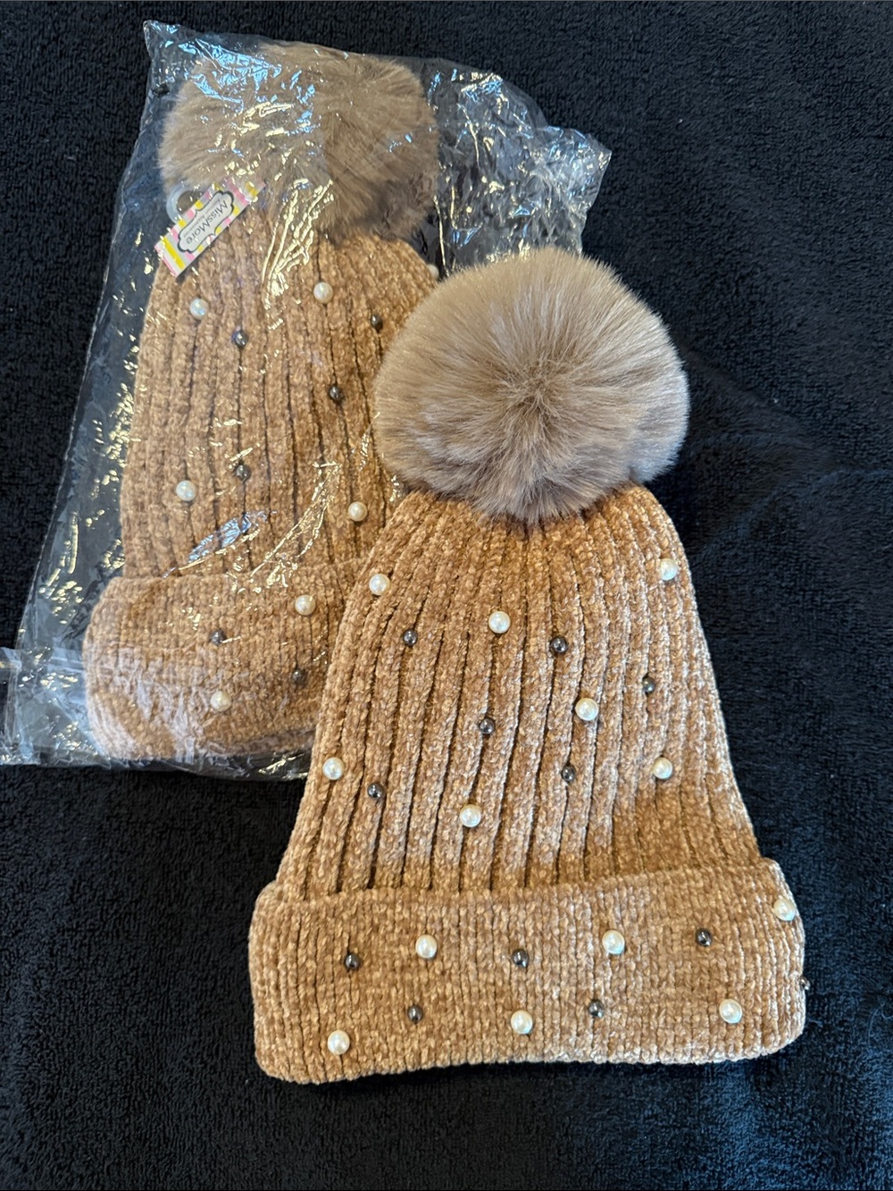 Women’s Tan Pearl-Embellished Pom Beanie
